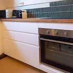 Les Gens Heureux - Centre Apartment
